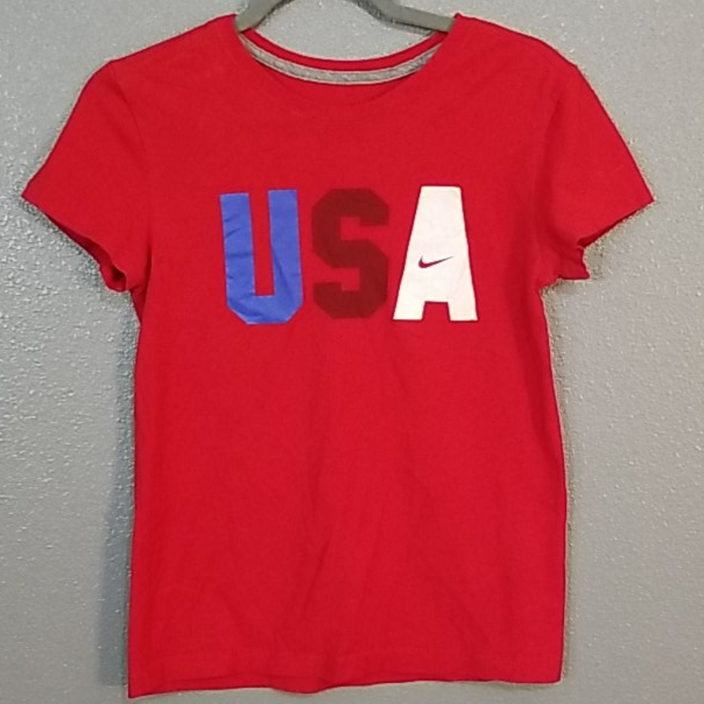 Nike Women's Small Red SS tee